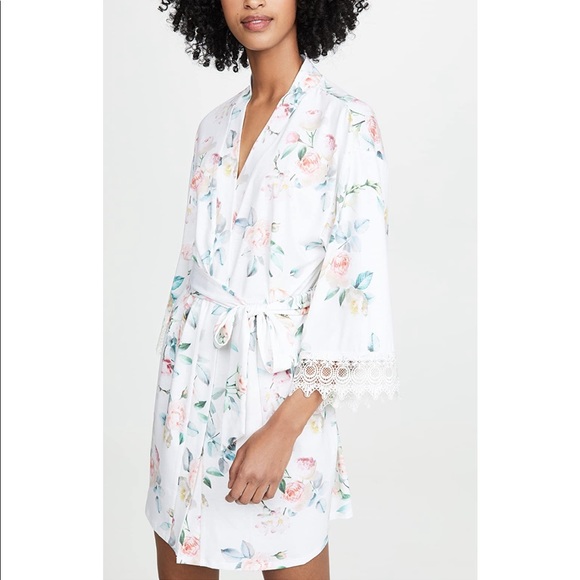 Flora Nikrooz Robe - Picture 5 of 5